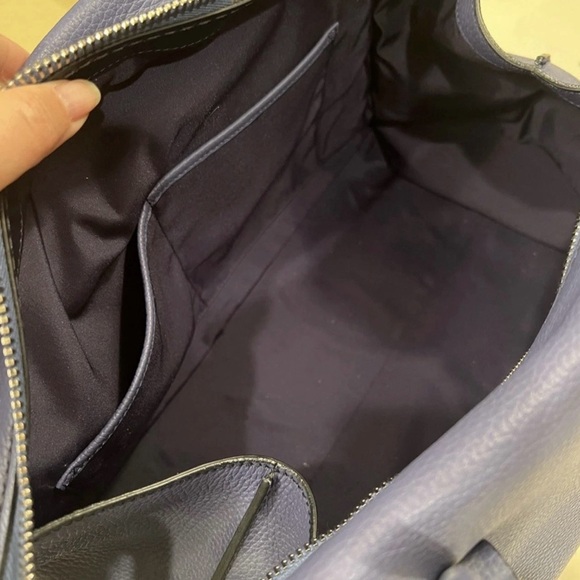 Tod's Blue Leather Tote/Satchel. Exceptional Condition. - Picture 11 of 16